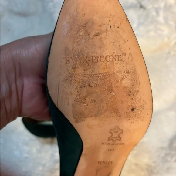 EVAN PICONE Emerald Green Suede 2” Heels Size 8.5 Made In Spain Dress Pumps - Picture 7 of 8